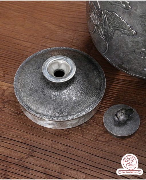 bình nước bạc nguyên chất chế tác thủ công tinh xảo BNB315